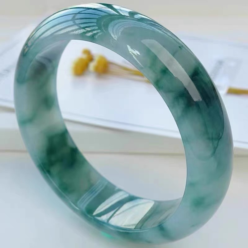 Ice Jadeite Bracelet from Myan - Bracelets recension och pris