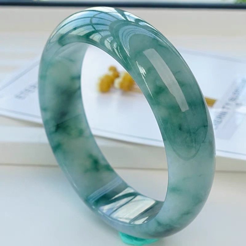 Ice Jadeite Bracelet from Myan - Bracelets recension och pris