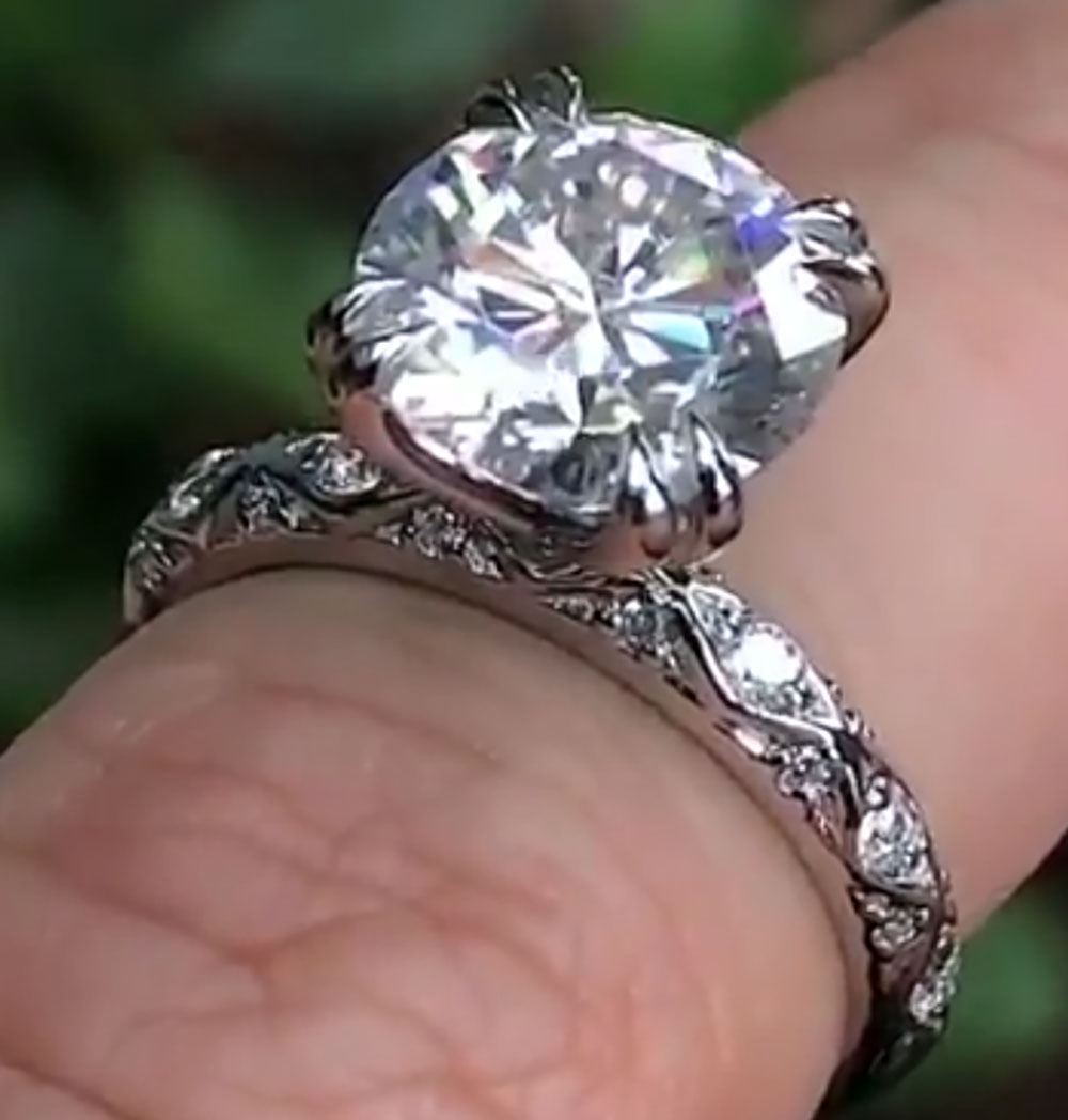 Custom Real Platinum PT950 Wom - Moissanite Engagement Ring 1 Carat recension och pris