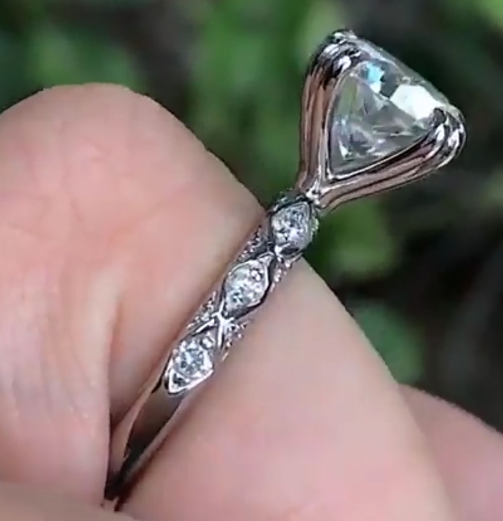 Custom Real Platinum PT950 Wom - Moissanite Engagement Ring 1 Carat recension och pris