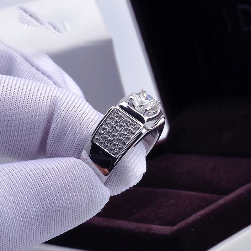 New Four-claw Simulation Moiss - Moissanite Engagement Ring 1 Carat recension och pris