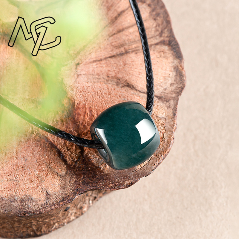 Natural Myanmar Emerald Deep B - Necklaces recension och pris